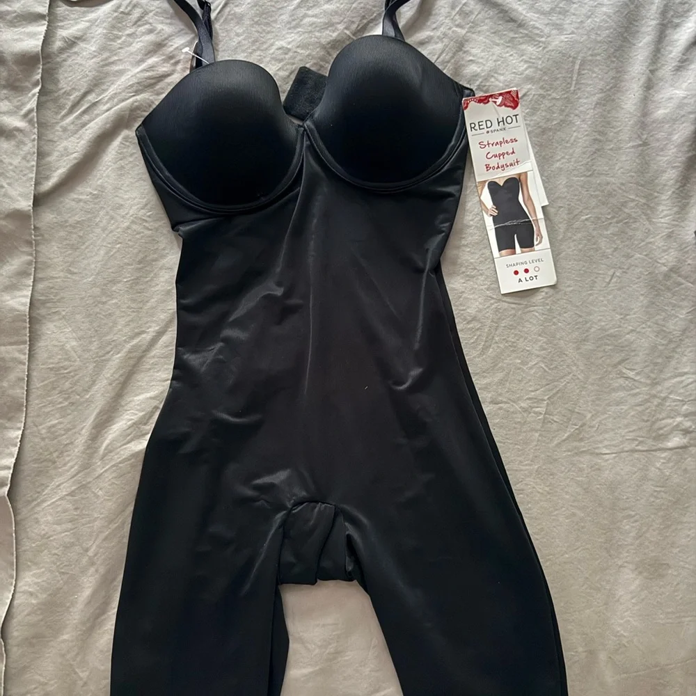 SPANX Black Shapewear Bodysuit - Picture 2 of 2
